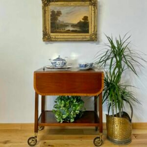 Carrello intarsiato in bois de rose e legni di frutto