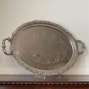 Vassoio ovale cesellato 71x42 cm