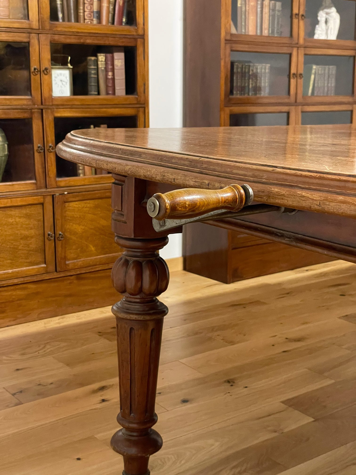 Tavolo da pranzo mogano 2 allunghe - L max 234 cm - immagine 4