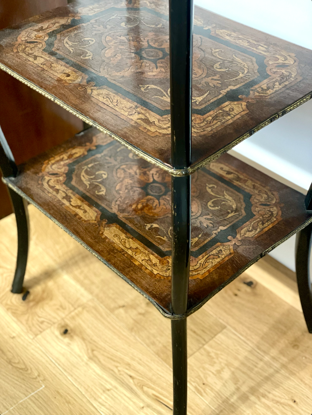 Etagere intarsiato con ringhierina - immagine 5